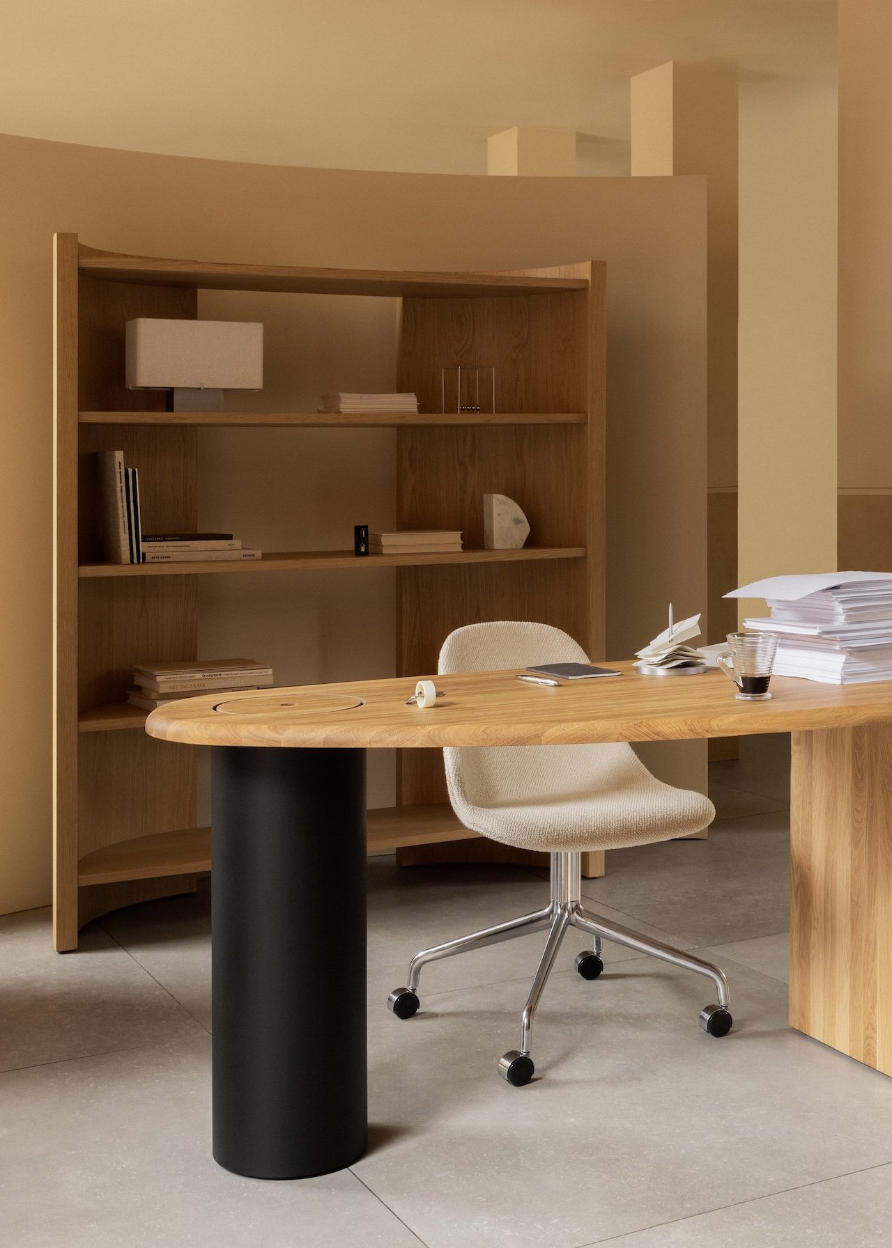 Crescent Raf: Colin King'in Audo İçin Mekanı Yeniden Tanımlayan İlk Mobilyası