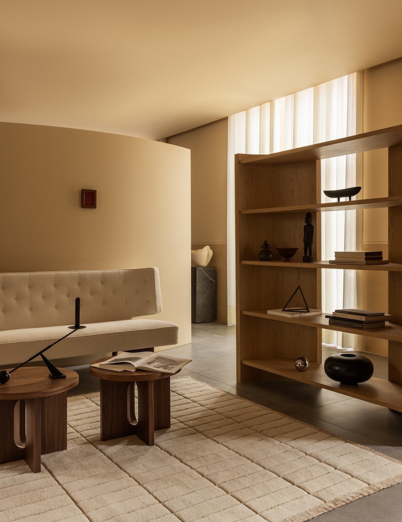 Crescent Raf: Colin King'in Audo İçin Mekanı Yeniden Tanımlayan İlk Mobilyası