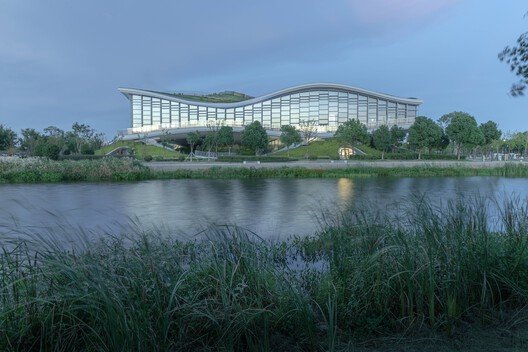 Dalgaların Dansı Mimaride: Scenic Architecture’dan Wave Cube Projesi