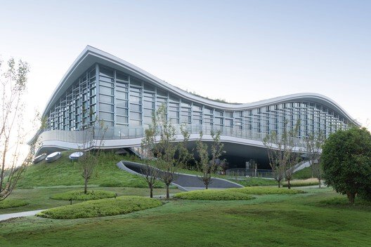 Dalgaların Dansı Mimaride: Scenic Architecture’dan Wave Cube Projesi