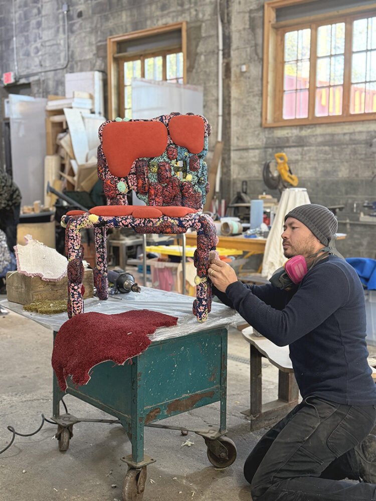 Dökme Halı: Atık Elyaf Sanata Dönüşüyor, Sürdürülebilir Tasarım