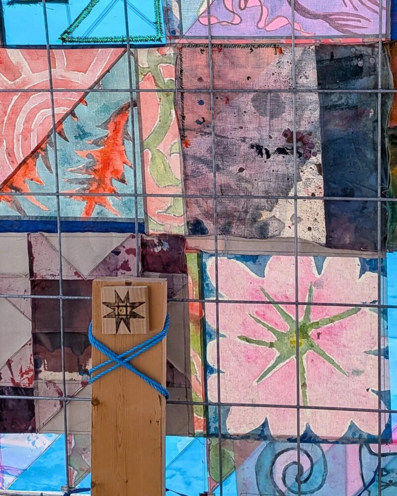 Donmuş Gölde Renkli Dokunuş: Yorgan Şanti, Kışa Sanatsal Bir Bakış