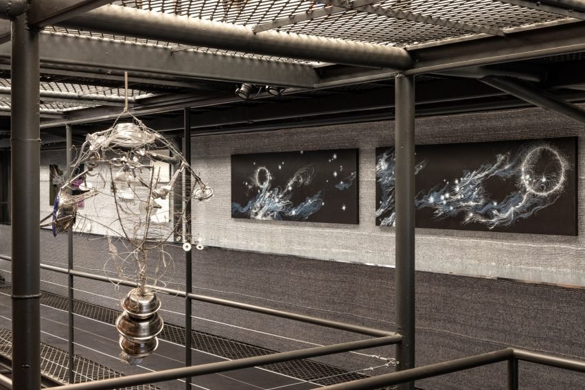 Eduardo Longo’nun Fütüristik Casa Bola’sı, São Paulo Tasarım Dünyasına Uzay Gemisi Havası Katıyor