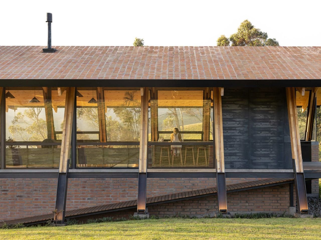 Ekvador’da Araziyi Kucaklayan Bir Ev: La Miradora’nın Hikayesi