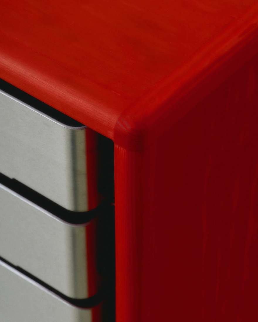 Alvilde Holm’dan Presle Şekillenen Alüminyum: Tasarımda Sınırlar Yok