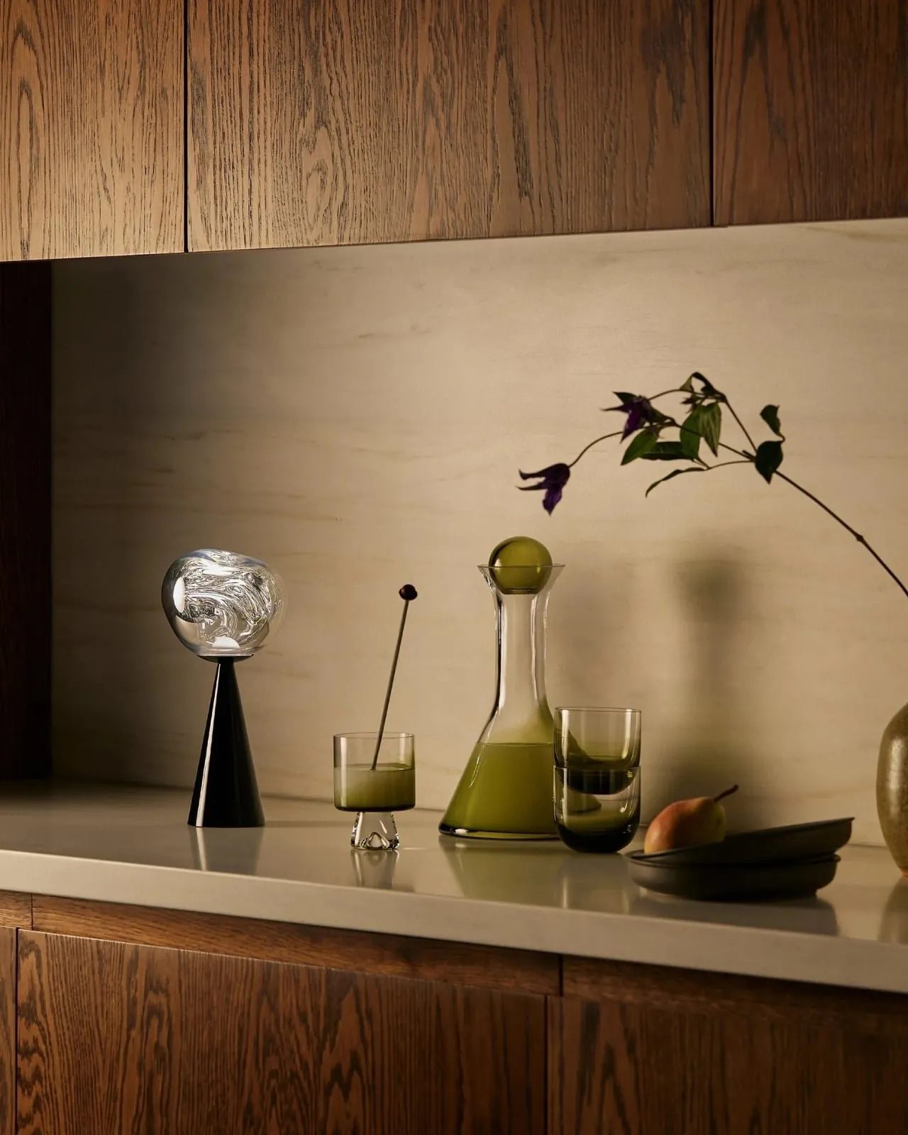 Erimiş Metal Estetiği: Tom Dixon'dan Taşınabilir Melt Lamba İle Aydınlan