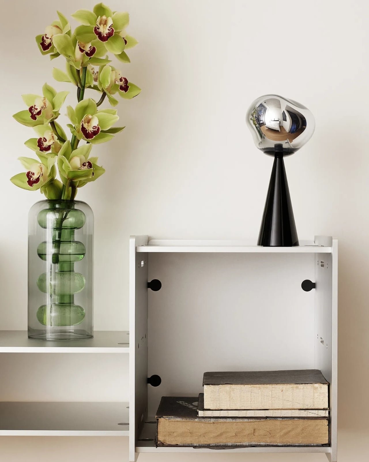 Erimiş Metal Estetiği: Tom Dixon'dan Taşınabilir Melt Lamba İle Aydınlan