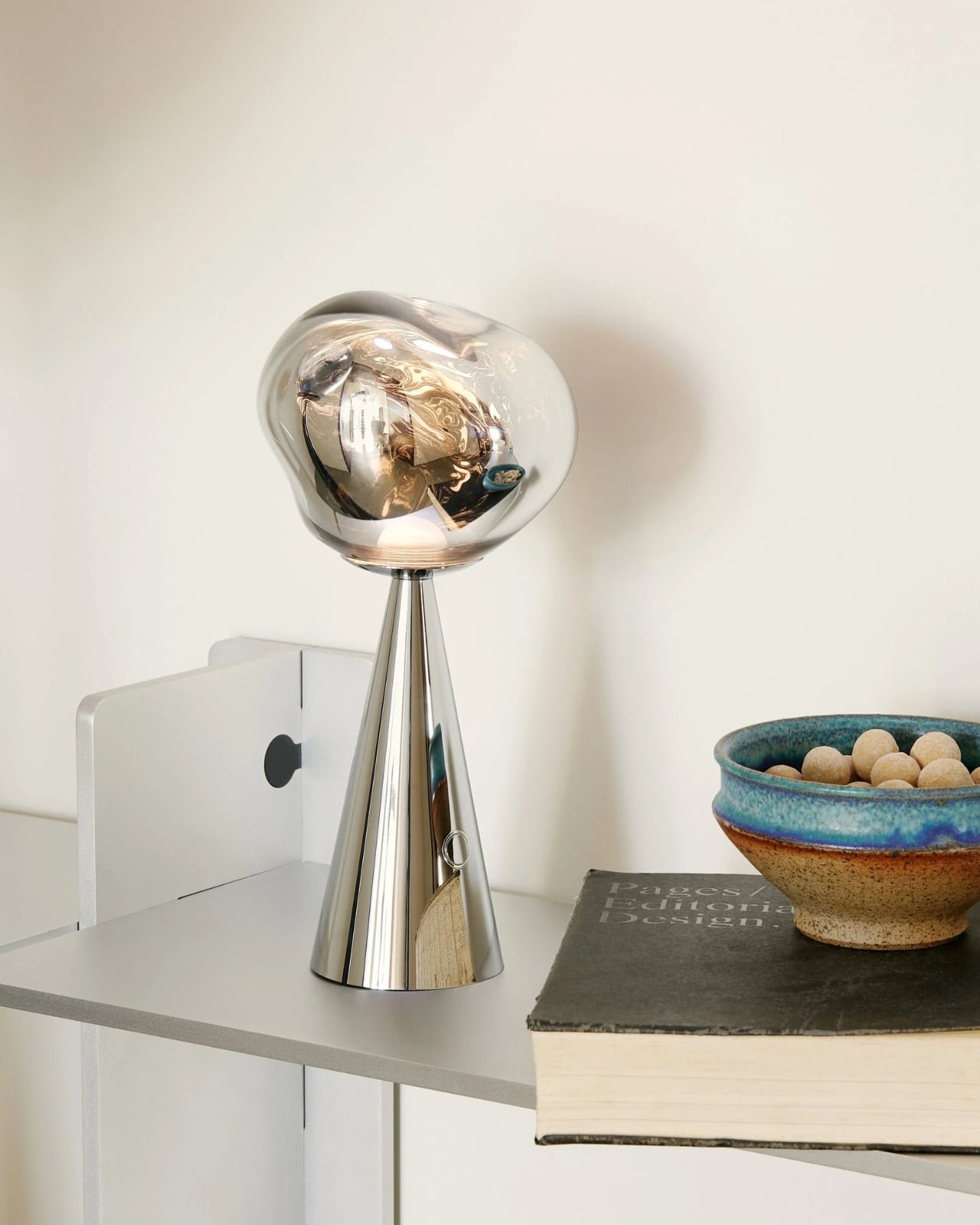 Erimiş Metal Estetiği: Tom Dixon'dan Taşınabilir Melt Lamba İle Aydınlan