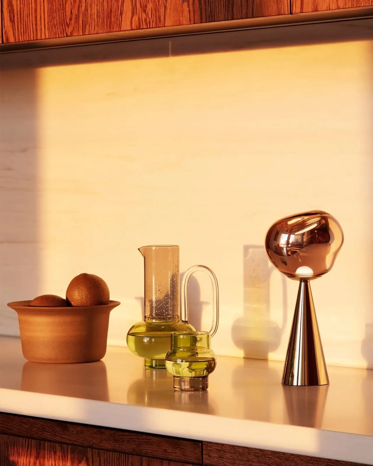 Erimiş Metal Estetiği: Tom Dixon'dan Taşınabilir Melt Lamba İle Aydınlan