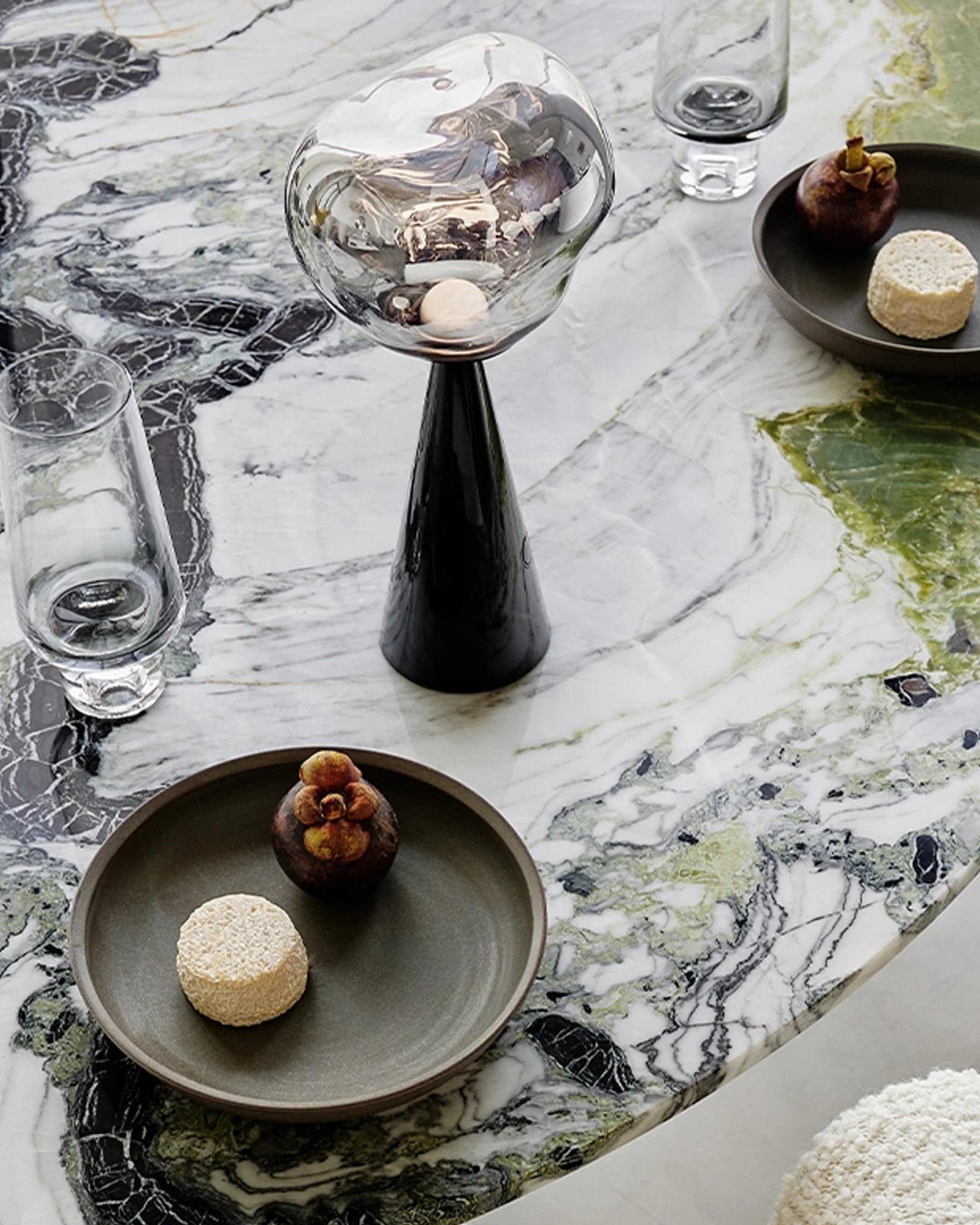 Erimiş Metal Estetiği: Tom Dixon'dan Taşınabilir Melt Lamba İle Aydınlan