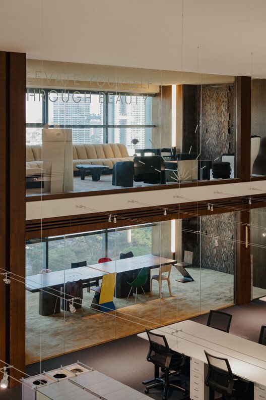 Esnekliğin Zarafeti: DualSpace Studio ELIT Ofis Tasarımı