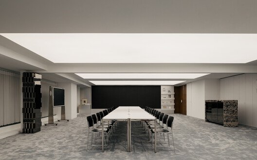 Esnekliğin Zarafeti: DualSpace Studio ELIT Ofis Tasarımı