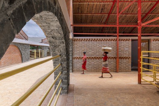 Gaughar: Mimariyle Hayvan Refahında Yeni Bir Çığır Açmak