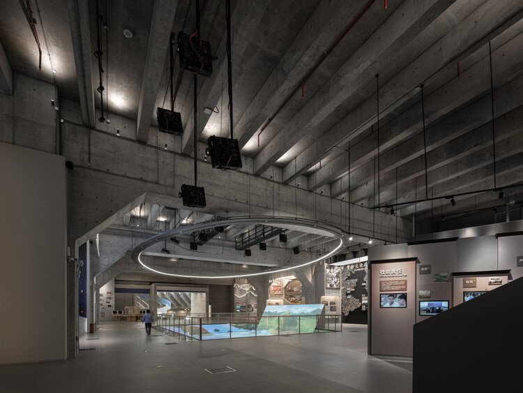 Geleceğin Müzeleri: Mimariyle Teknosferin Kapılarını Aralamak