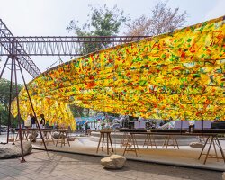 Morphosis: Atık Kağıdı Nefes Alan Mimariye Dönüştüren Enstalasyon