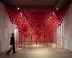 Hayward Gallery'de İki Dev Sergi: Chiharu Shiota ve Yin Xiuzhen