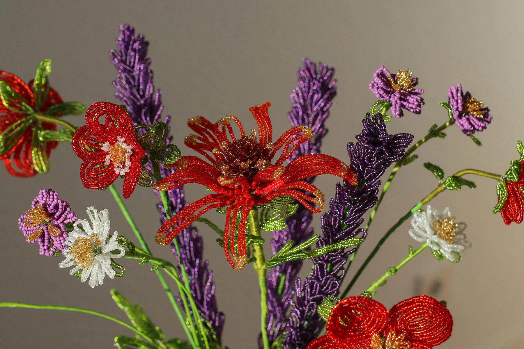 Henri Purnell'in Sanatında Cam Boncuklarla Açan Sonsuz Çiçekler