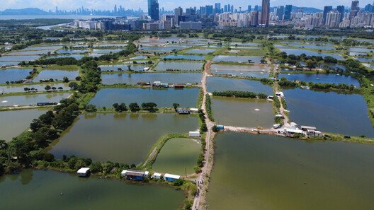 Hong Kong&rsquo;da Yapay Zeka: Dijital Bulutun Somut Mimari Maliyeti