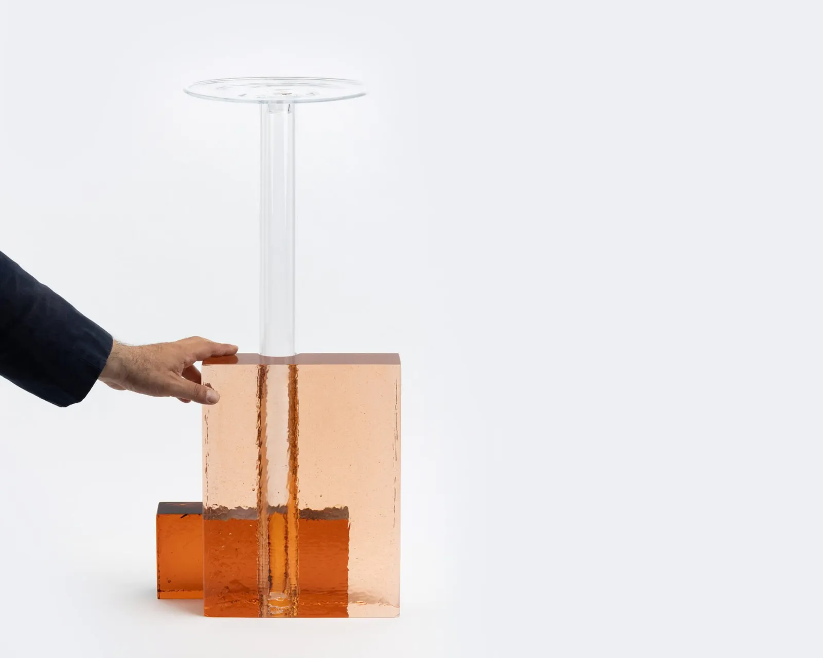 Inchiostri: Ronan Bouroullec ve Giorgio Mastinu'nun Şeffaf Sanatın Sırrı