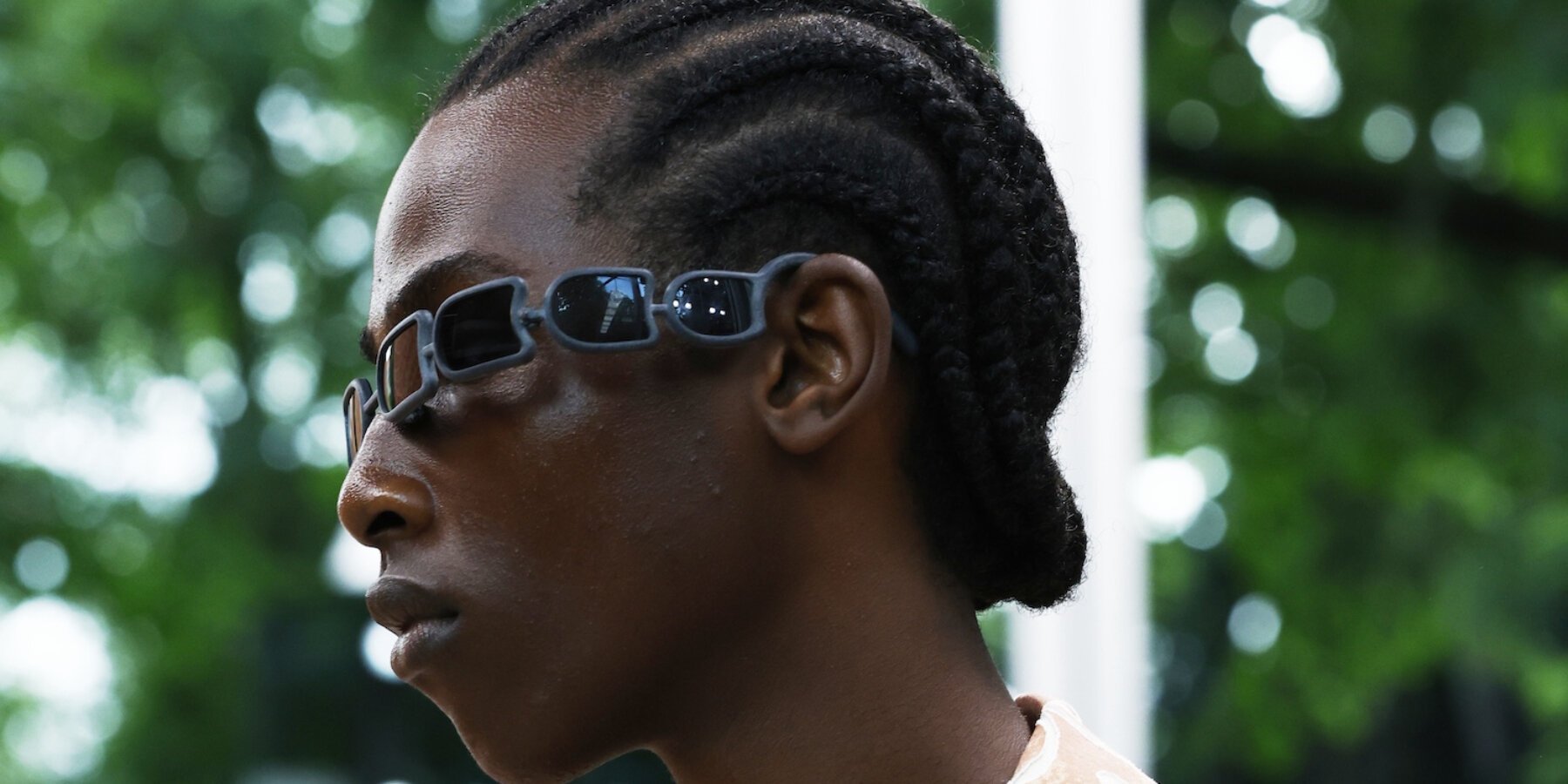 Issey Miyake UROKO: Japon Seramik Sanatından İlhamla Sekiz Mercekli Gözlük