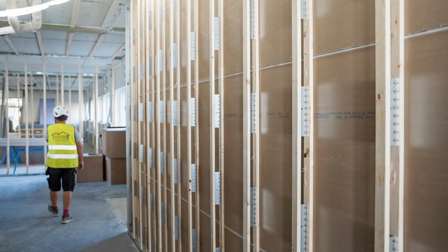 İsveç'ten Çığır Açan Hibrit Dikme: İnşaatı Hızlandırır, Karbonu Azaltır