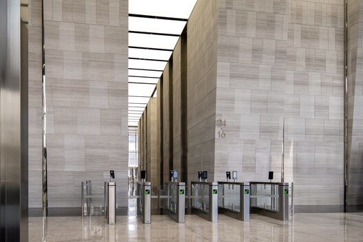 Jinan Ping An Finans Merkezi: Nikken Sekkei'den Nehir Temalı İç Mekanlar