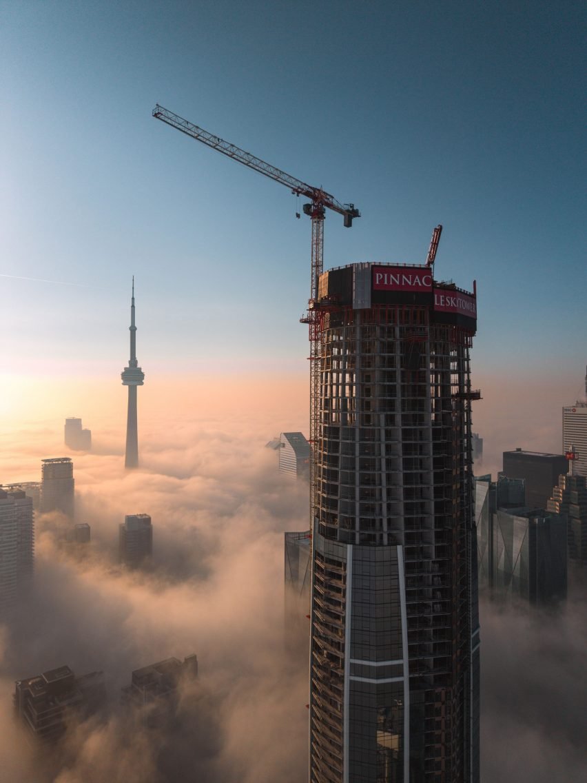 Kanada&rsquo;nın En Uzunu: Toronto&rsquo;nun Yeni Simgesi Pinnacle SkyTower