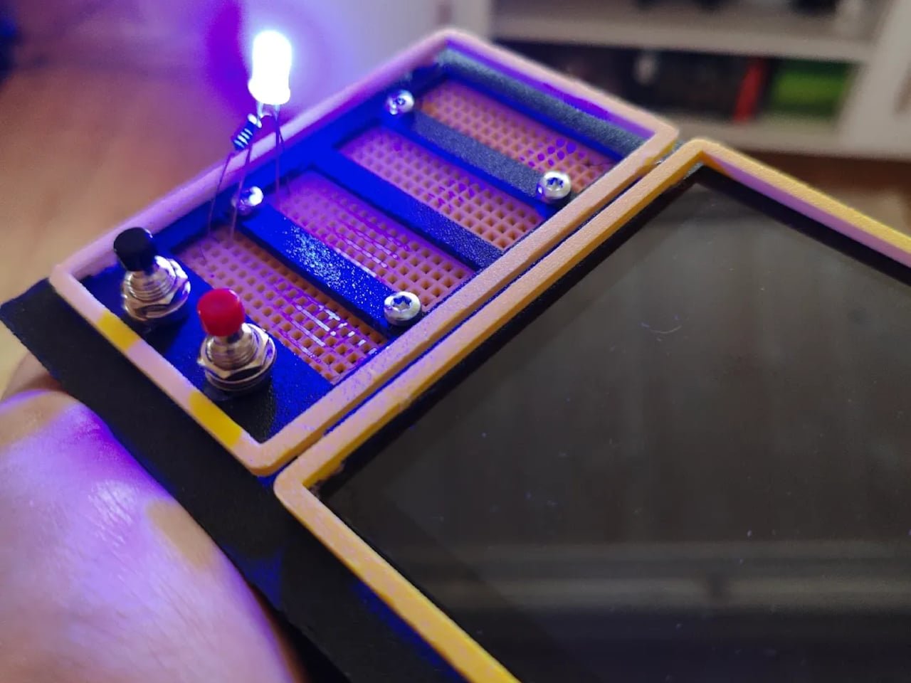 Ceplerde Siber Güç: Entegre Breadboard'lu CyberPlug 3.0 ile Tanışın