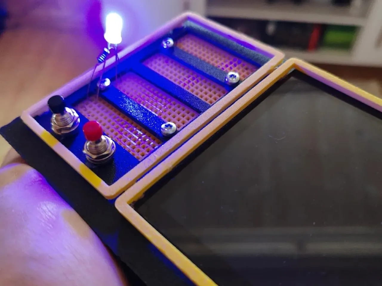 Ceplerde Siber Güç: Entegre Breadboard'lu CyberPlug 3.0 ile Tanışın