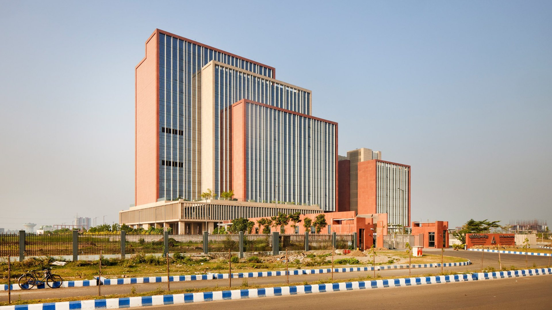 Kolkata'da Morphogenesis: Çağdaş Kimliğin Kumtaşı Sanatıyla Tanımı