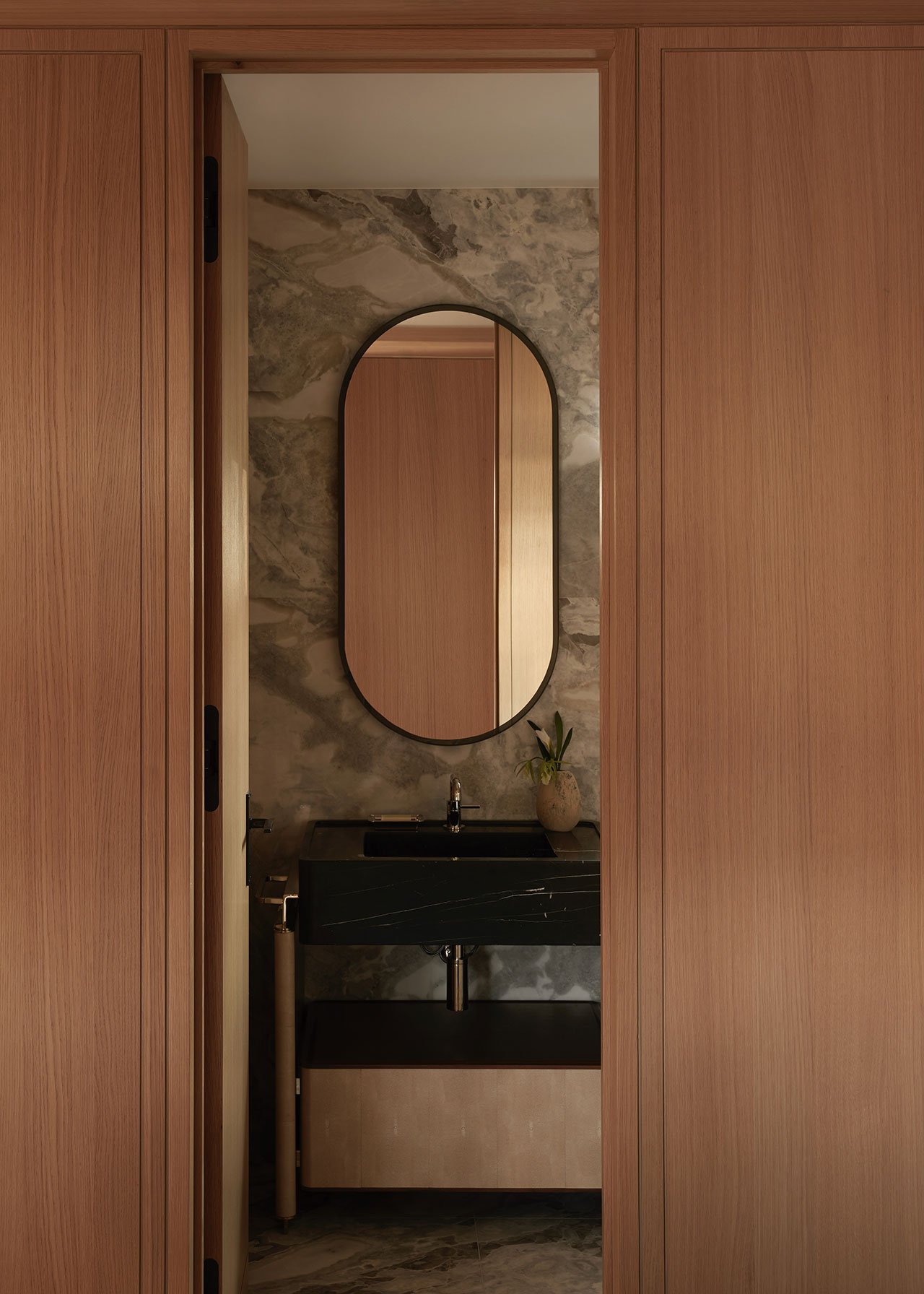 La Jolla Sahili: Kısıtlamanın Zanaatla Sanatsal Dönüşümü