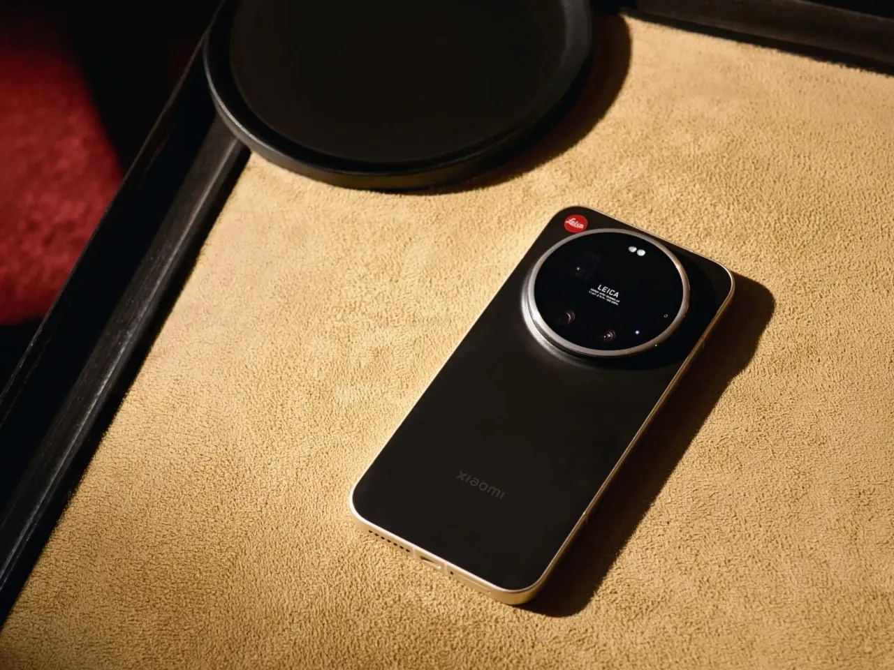 Motorola razr fold: #1 Kameralı İlk Kitap Tipi Katlanabilir Telefon