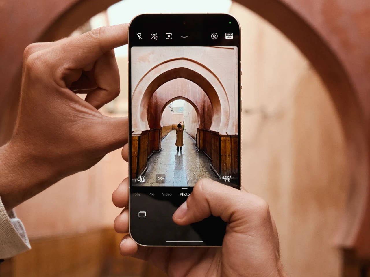 Leica ve Xiaomi’den Dönebilen Kameralı Telefon: Yaratıcı Tasarımın Geleceği