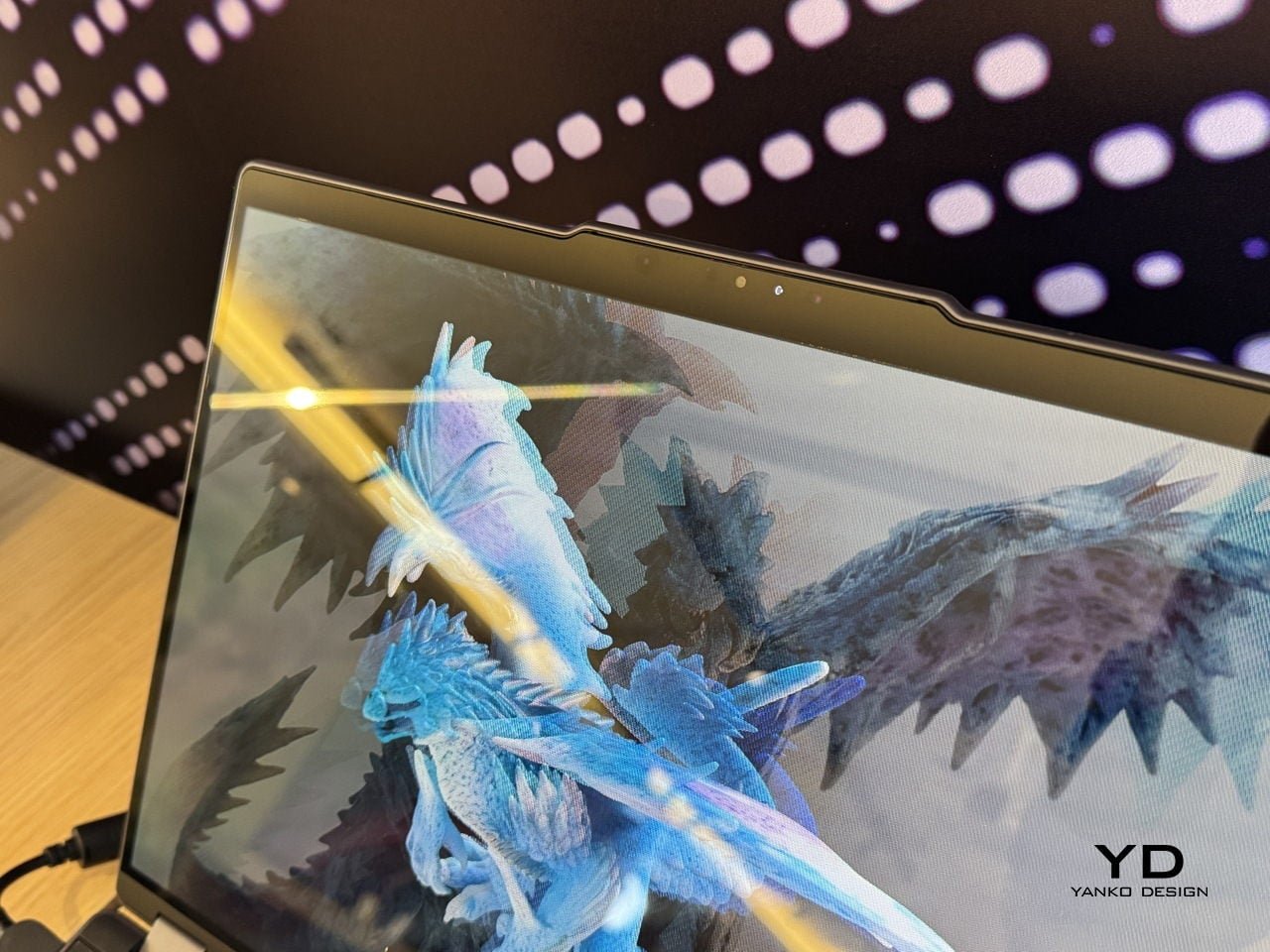 Lenovo Yoga Book Pro 3D: Sanal Modeller Ekranda Havalanıyor