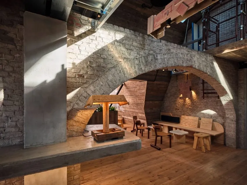 Lionel Jadot'tan Devrimci Dönüşüm: Askeri Kışla Jam Hotel Ghent