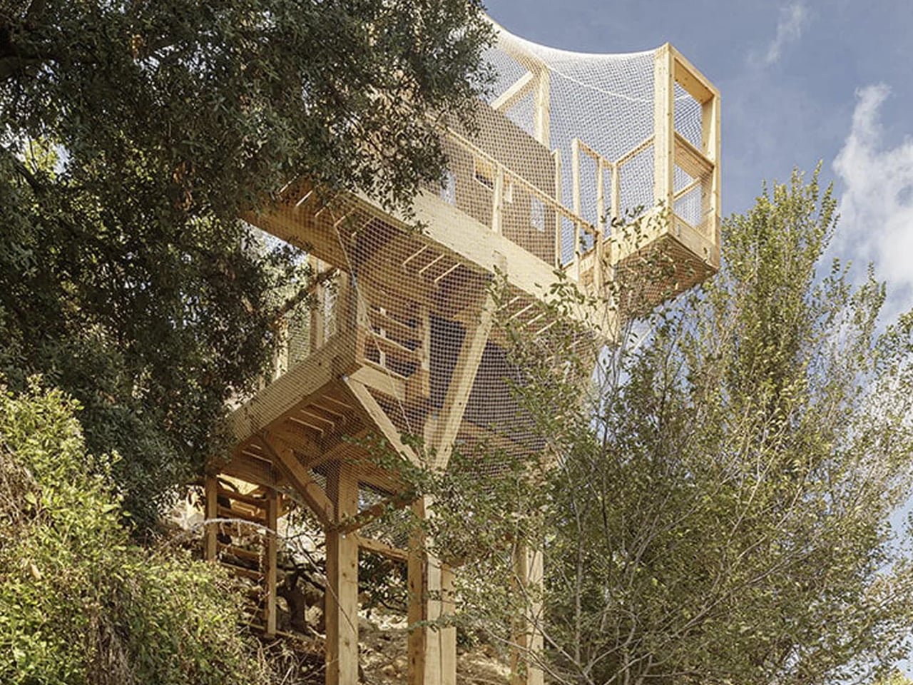 Lüks Kaçış Noktası Olarak Modern Ağaç Evler: 5 Çarpıcı Sebep