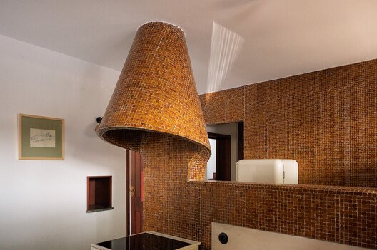 Álvaro Siza'nın İlk Eseri: Casa d'Abreu Neto'nun Zamansız Yenilenmesi