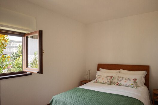 Álvaro Siza'nın İlk Eseri: Casa d'Abreu Neto'nun Zamansız Yenilenmesi