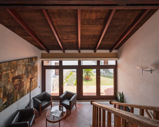 Álvaro Siza'nın İlk Eseri: Casa d'Abreu Neto'nun Zamansız Yenilenmesi