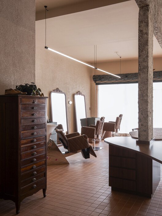 Marcia Leal Hair Studio: Mekanla Zamanı Yavaşlatan Estetik