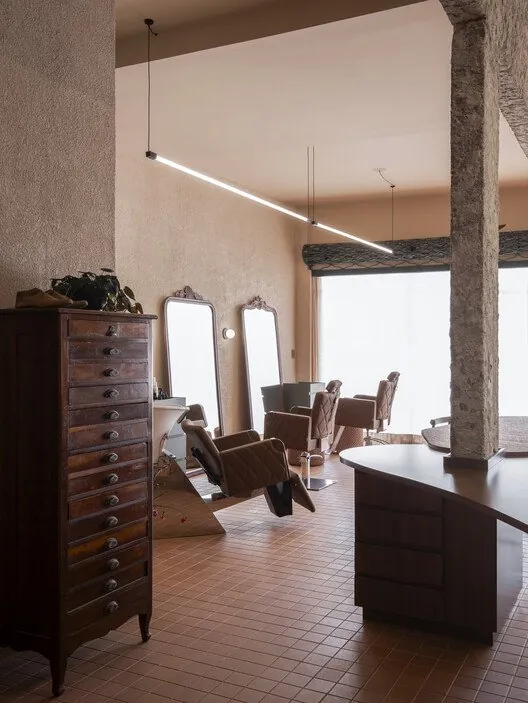 Marcia Leal Hair Studio: Mekanla Zamanı Yavaşlatan Estetik