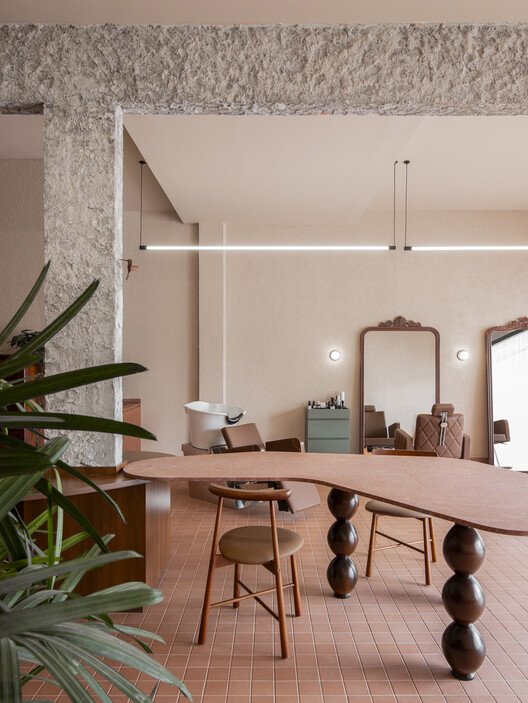 Marcia Leal Hair Studio: Mekanla Zamanı Yavaşlatan Estetik