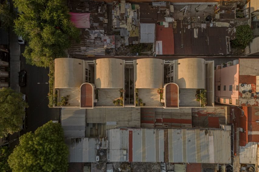 Mariano Azuela 194: Mexico City'de Tarihi Dokuyu Yansıtan Tonozlu Yaşam Alanları