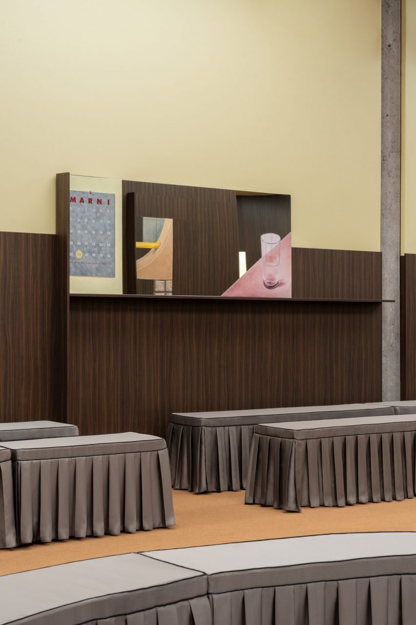 Marni Podyumunda Sıradanlığın Estetiği: Formafantasma Tasarımı