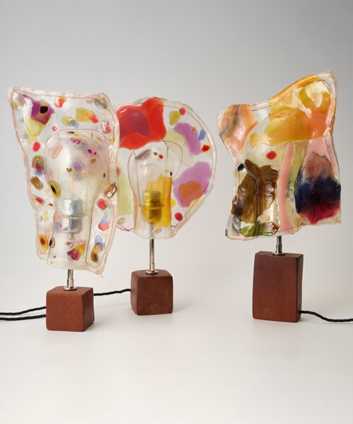 Marten Anderson'dan Eriyen Şeker Lambalar: Çocukluğun Büyülü Işığı