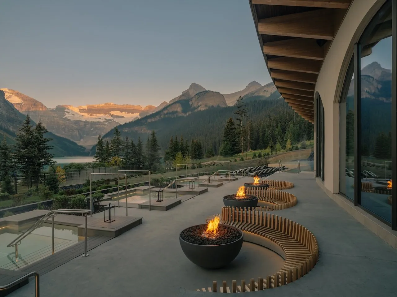 Matteo Thun, Lake Louise'i Buzul Sularla Doğaya Entegre Ediyor