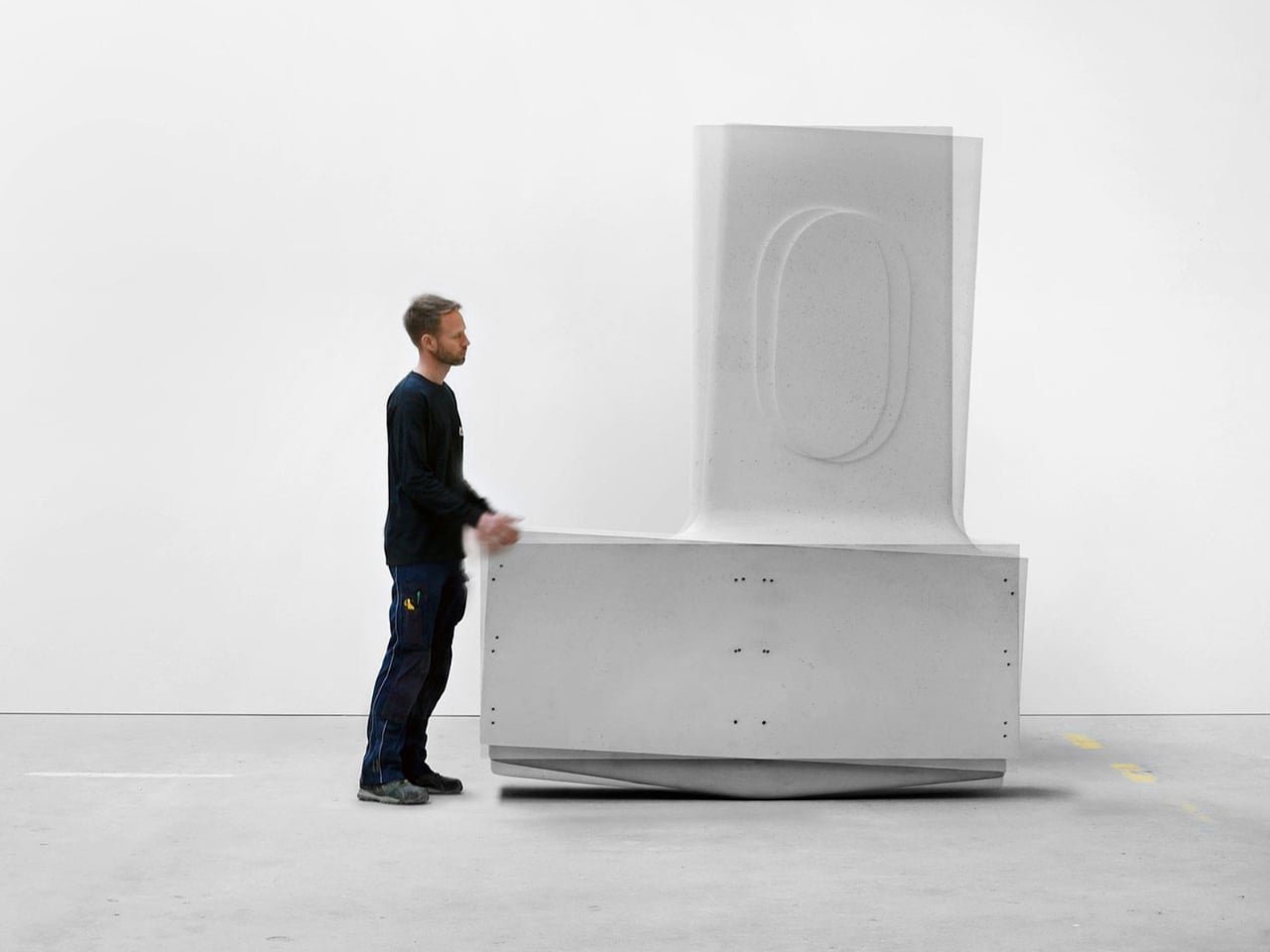 Eduardo Longo'nun Fütüristik Casa Bola'sı, São Paulo Tasarım Dünyasına Uzay Gemisi Havası Katıyor