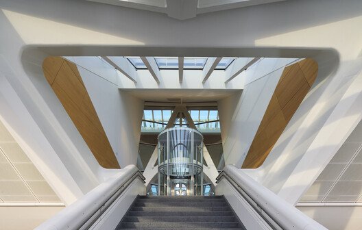 Mons Garı: Santiago Calatrava İmzasında Anıtsal Bir Köprü