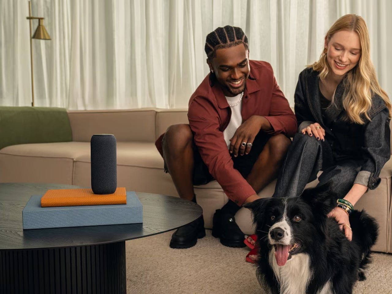Motorola'nın Bose Ayarlı Akıllı Hoparlörü: Sizi Odan Odaya Takip Eden Tasarım Harikası