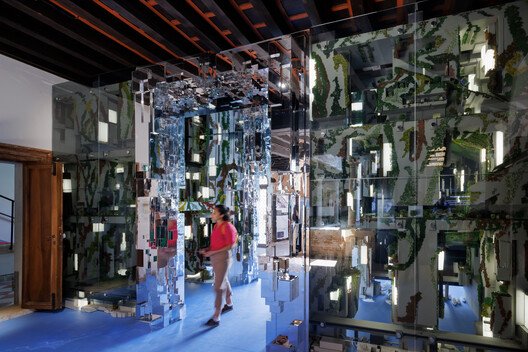 NEOM'un The Line'ı: Fütüristik Hayalin Çetin Gerçekliği